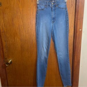 Classic High Waist Skinny Jeans- Medium Blue Wash- Size 0